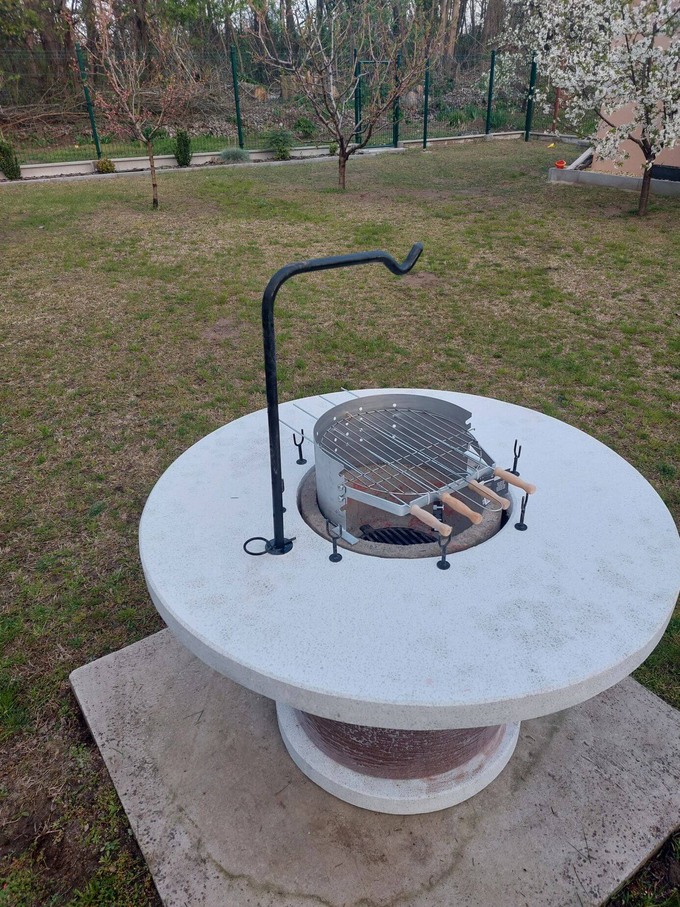 Szalonnasütő_grill_szettel