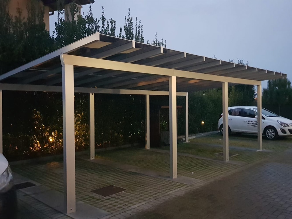 Autóbeálló_háromállásos_garázstető_sorolt