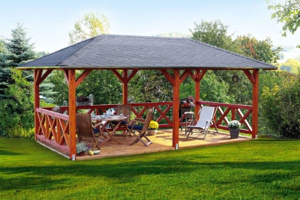Nagyméretű kerti pavilon építés fából Orleans