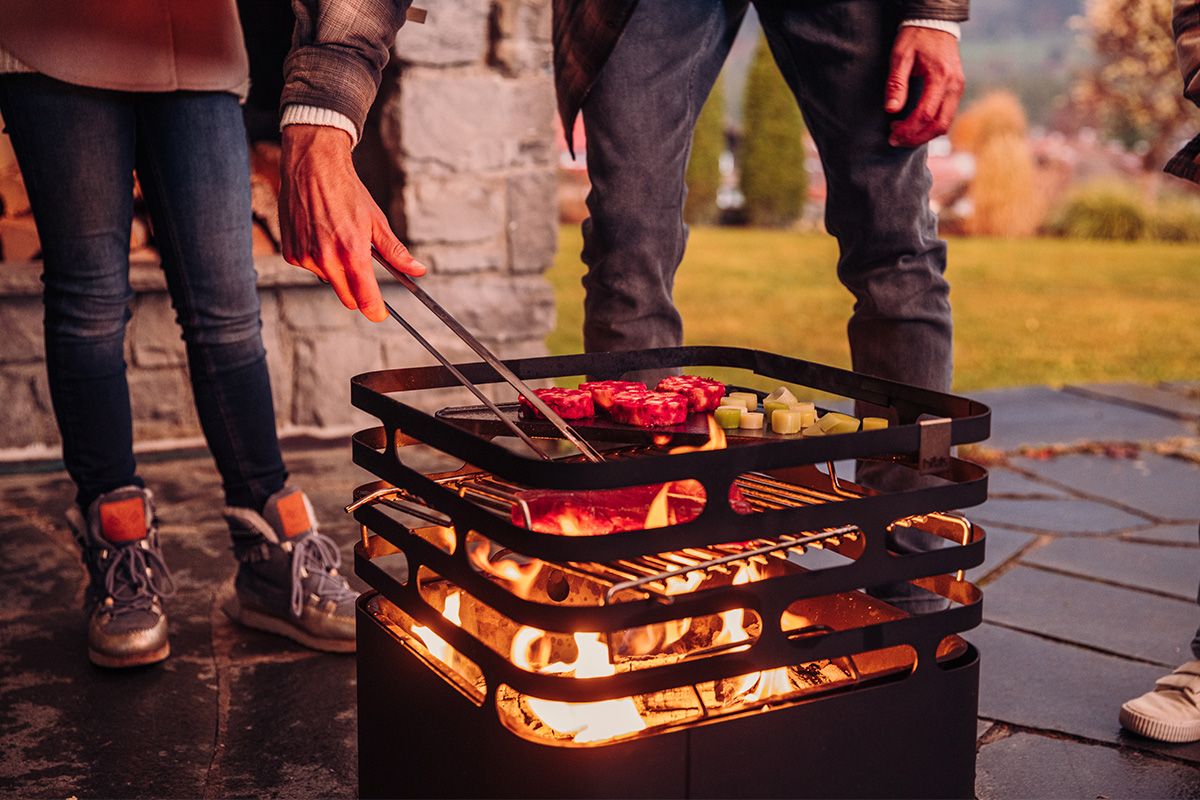 Höfats Cube grill tűzrakó tűzkosárral