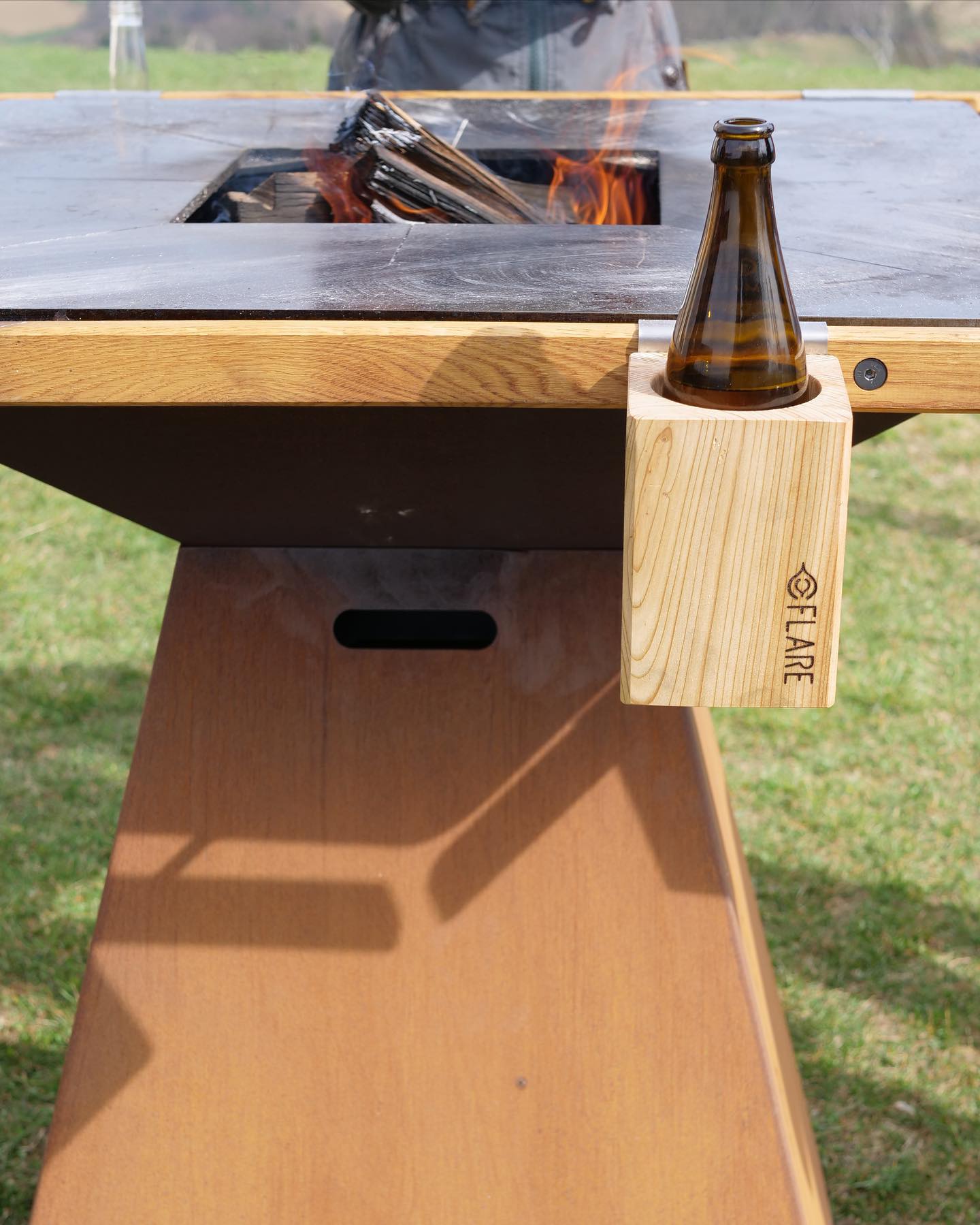 Fatüzelésű-kerti-grill-sörrel-Flare-bbq