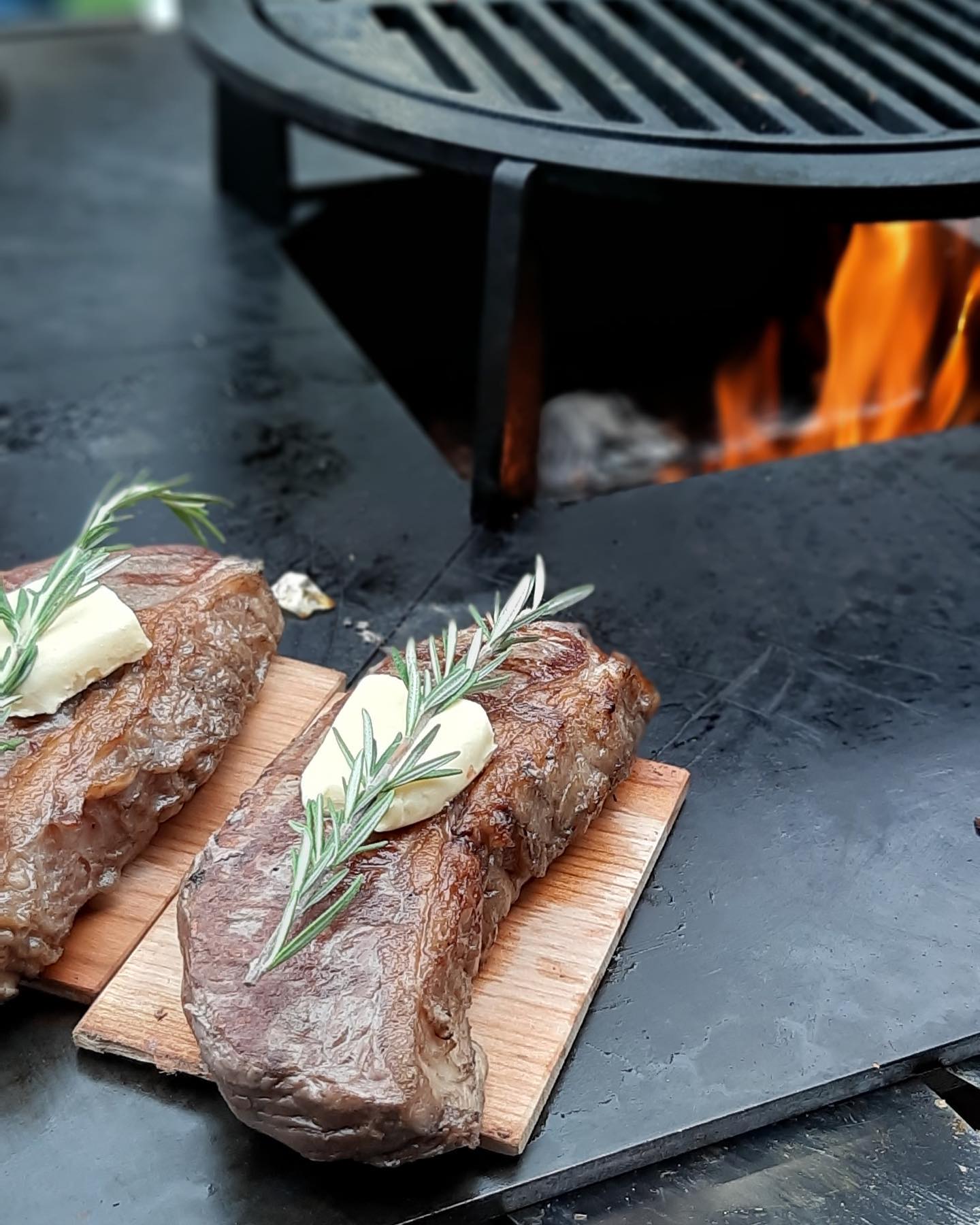 Kerti-grill-vaslap-Flare-BBQ